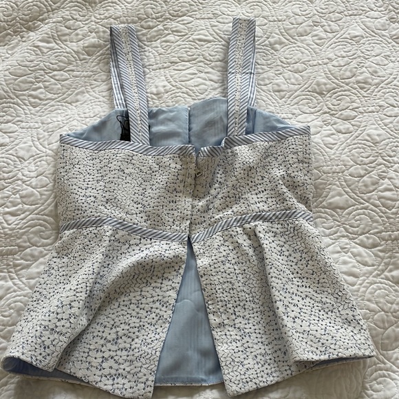 BCBG top - Picture 4 of 4